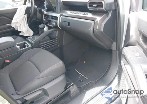 2024 Toyota Tacoma Sr5 2Wd z USA, uszkodzony, nr VIN 3TMKB5FN7RM012398